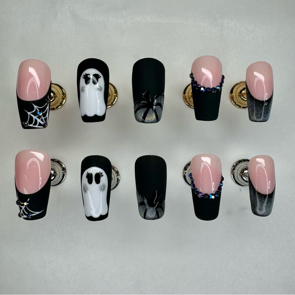 Medium Halloween press-on nails